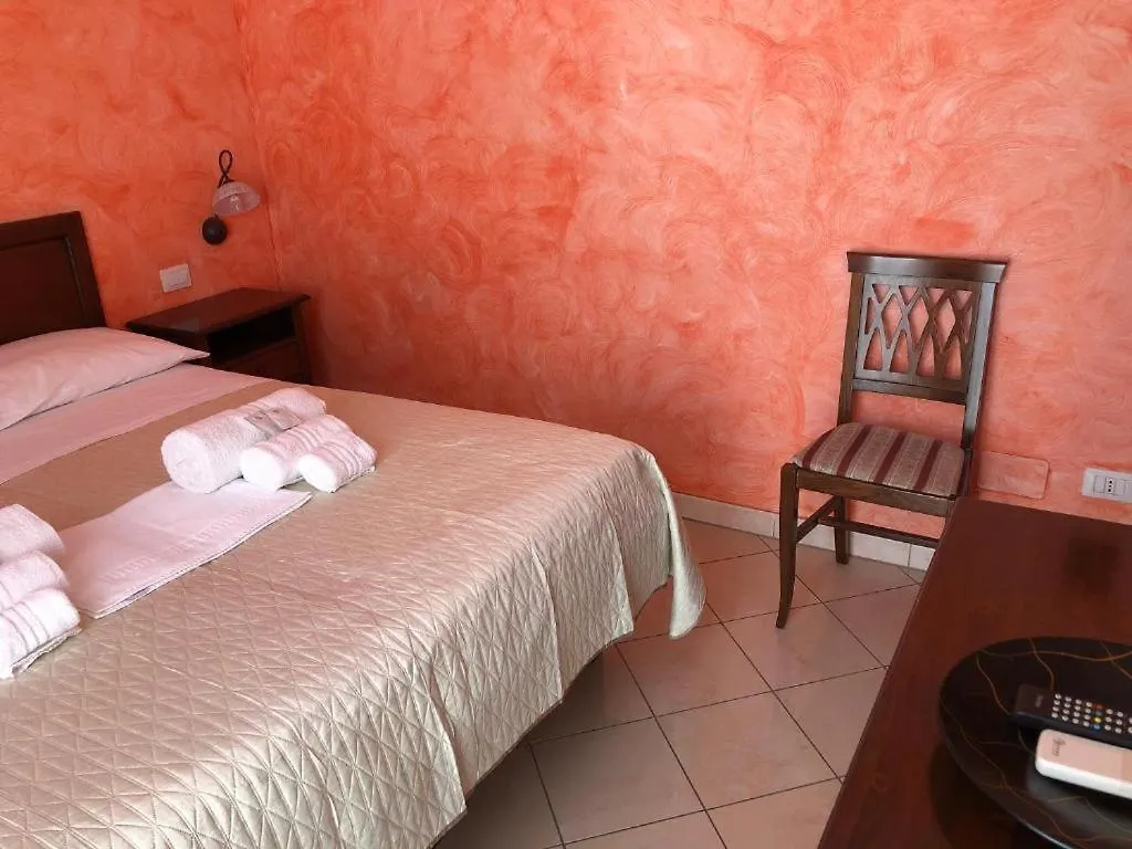 L'Attico Piazza Sant'Oronzo Bed & Breakfast Lecce Italy